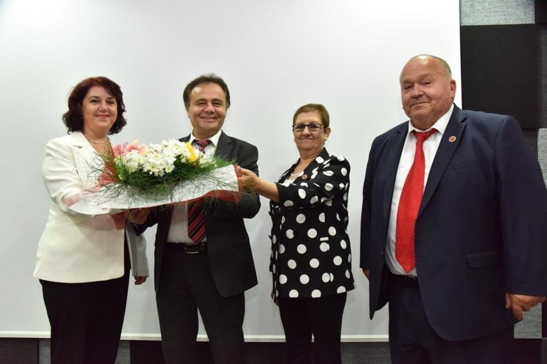 Başkan Şahin muhtarlarla bir araya geldi