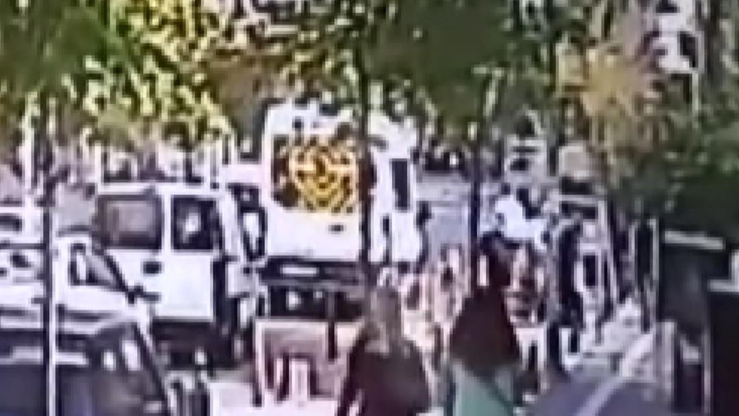 B&uuml;y&uuml;k&ccedil;ekmece'de 3 yaşındaki kız &ccedil;ocuğu minib&uuml;s altında can verdi&nbsp;