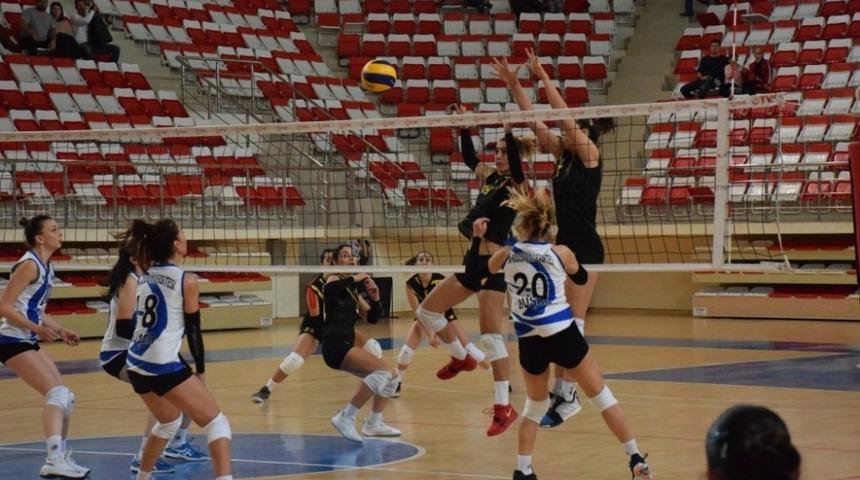 Anadolu &Uuml;niversitesi filede mağlup