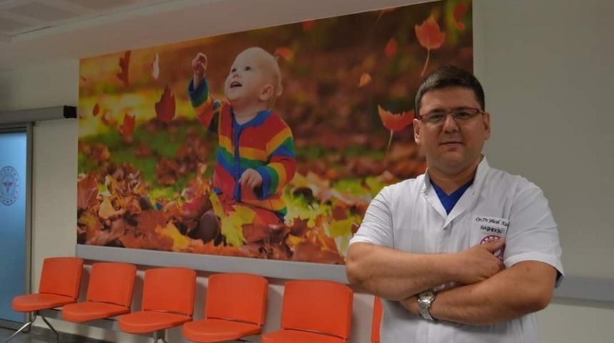 Op. Dr. Kurt: "&Ccedil;ocuklarınızda kekemeliğin kendiliğinden ge&ccedil;mesini beklemeyin"