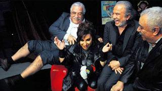 Kırca'dan striptiz şov