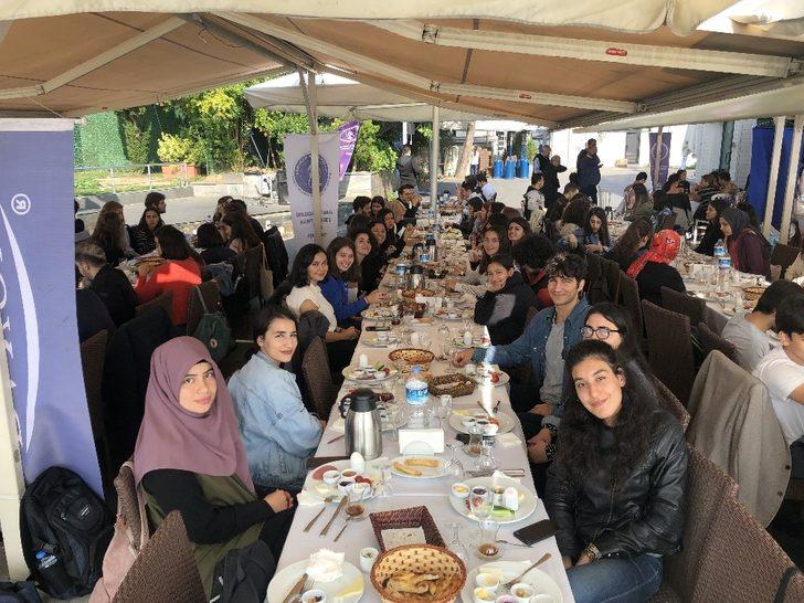 Aydın Vakfı, İstanbul’daki Aydınlı öğrencileri bir arada topladı G5