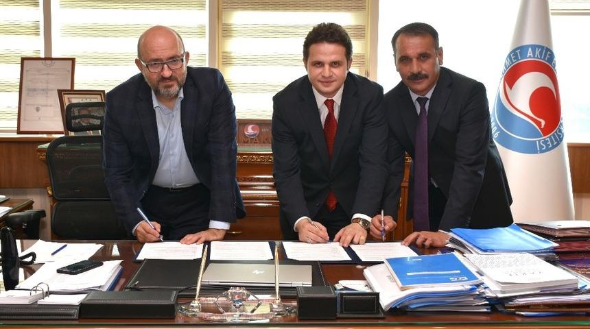 MAK&Uuml;&rsquo;den &ldquo;Sosyal Bilimler ve Sanatsal İş Birliği&rdquo; Protokol&uuml;