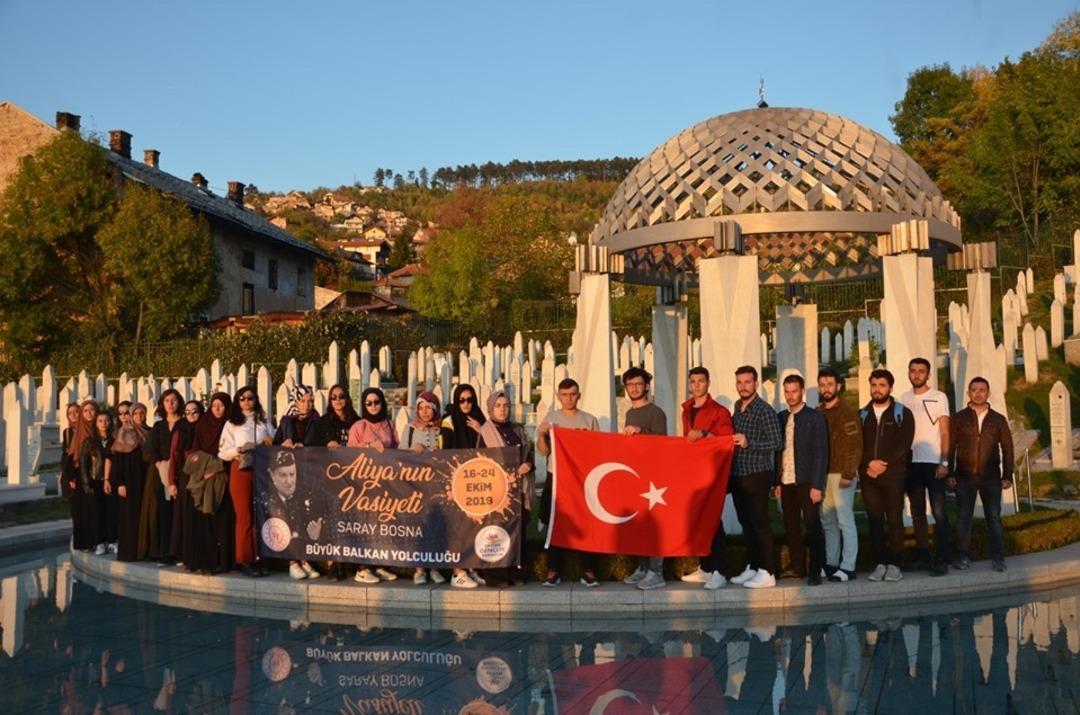 &Ouml;ğrencilerin B&uuml;y&uuml;k Balkan Yolculuğu devam ediyor