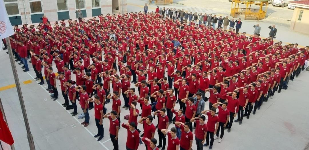 Niğdeli &ouml;ğrencilerden Barış Pınarı Harekatına destek