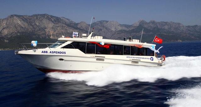 Antalya'da deniz otobüslerinin seferi sonlandırıldı