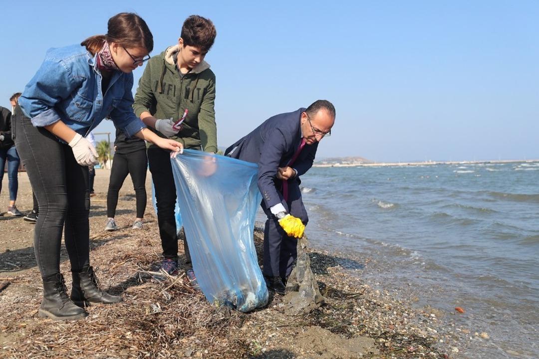 Urlalı &ouml;ğrencilerden &ouml;rnek davranış