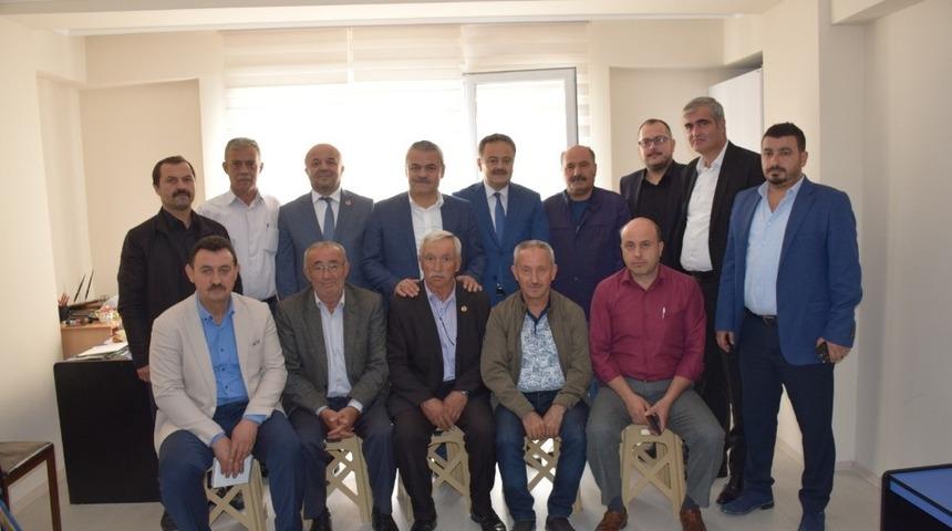 AK Parti teşkilatından muhtarlara ziyaret