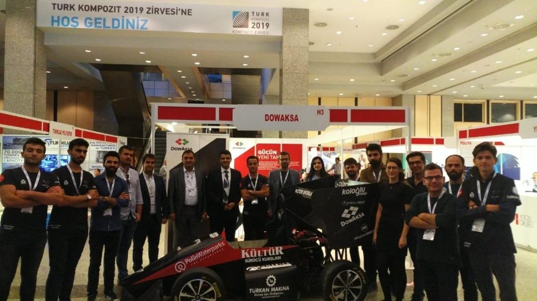 D&uuml;zce &Uuml;niversitesi &ouml;ğrencilerinin yaptığı ara&ccedil; fuarda yoğun ilgi g&ouml;rd&uuml;