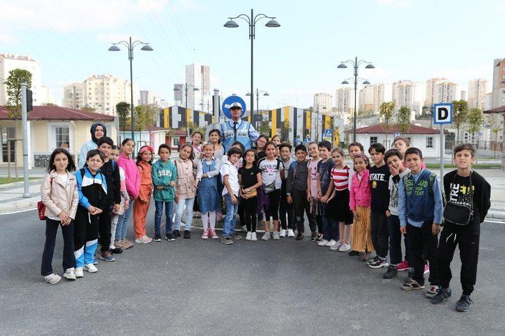 Başakşehirli çocuklar trafik kurallarını öğreniyor G1