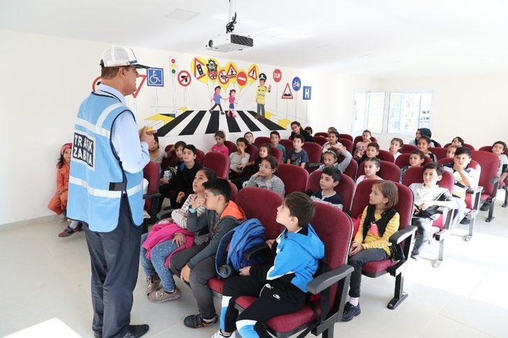 Başakşehirli çocuklar trafik kurallarını öğreniyor G2