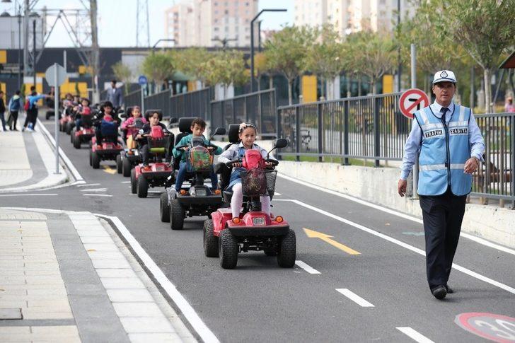 Başakşehirli çocuklar trafik kurallarını öğreniyor G4