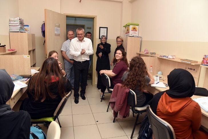 Vali Deniz, pansiyonda kalan öğrenciler ile buluştu G4