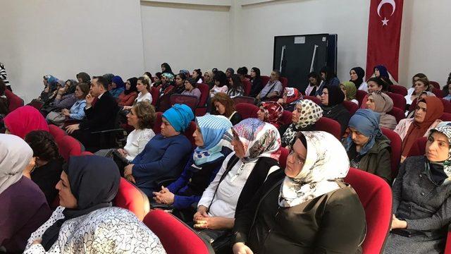 Kadınlara Yönelik hizmet semineri