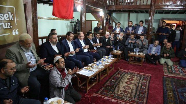 Dedeler, oğullar ve torunlar buluştu