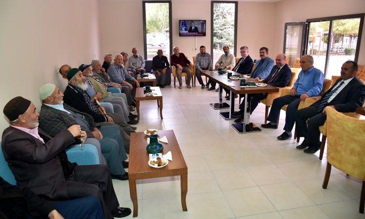 Başkan Pekyatırmacı’dan Akşemsettin Emekli Lokaline ziyaret G1