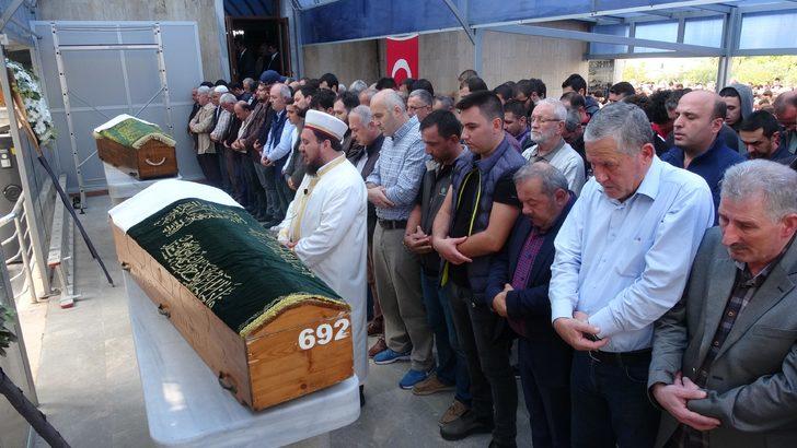 Baba ile oğlu aynı gün hayatını kaybetti G4