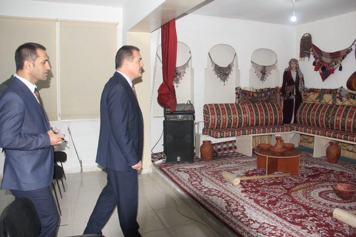 Vali Akbıyık, belediye birimlerini ziyaret etti G2