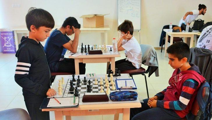 Cumhuriyet kutlamaları Satranç Turnuvası ile başladı G1