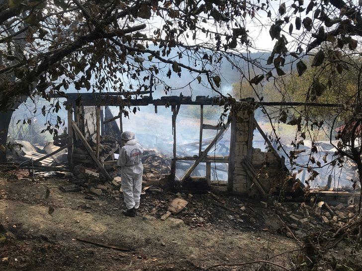 Sakarya'da çıkan yangında 3 yaşındaki çocuk hayatını kaybetti G3