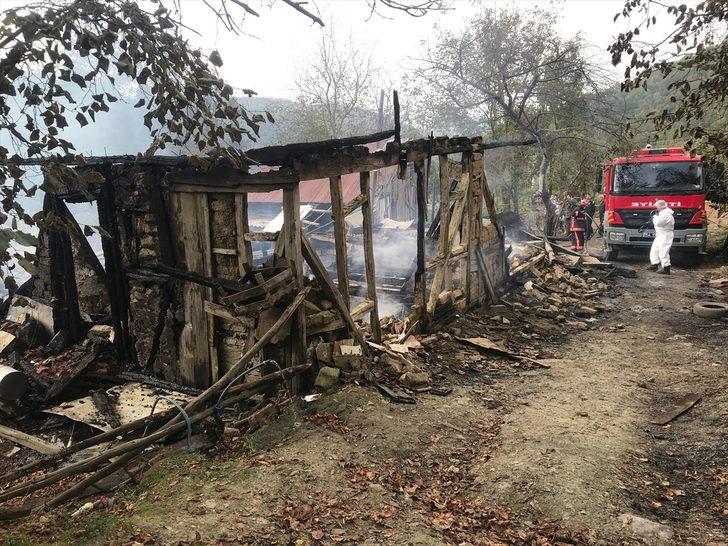 Sakarya'da çıkan yangında 3 yaşındaki çocuk hayatını kaybetti G5