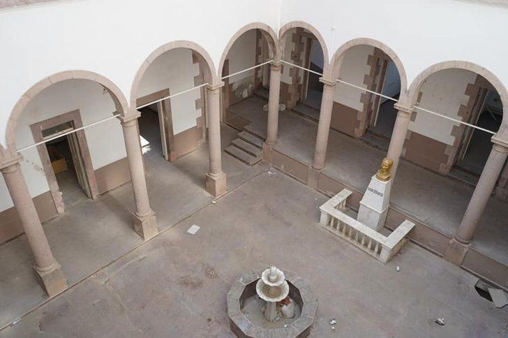 Eski Vergi Dairesi binası Ayvalık Belediyesi’ne verildi G2