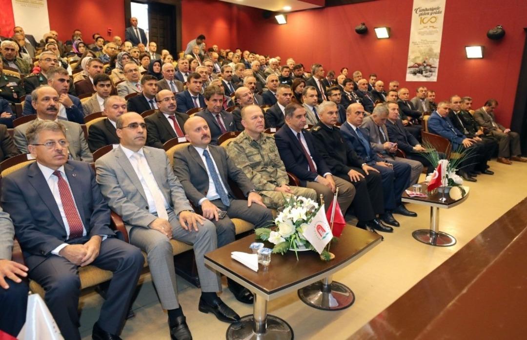 Amasya Protokol&uuml;&rsquo;n&uuml;n 100. yıld&ouml;n&uuml;m&uuml; dolayısıyla panel d&uuml;zenlendi