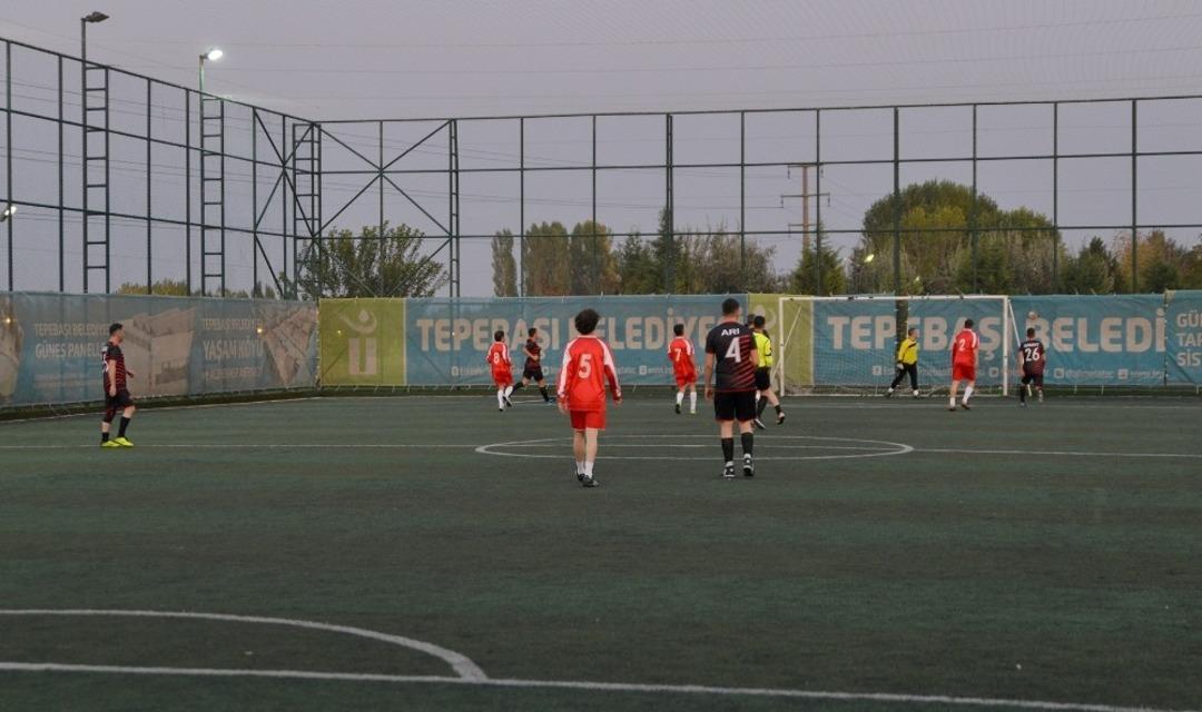 Tepebaşı&rsquo;nda turnuva heyecanı başladı
