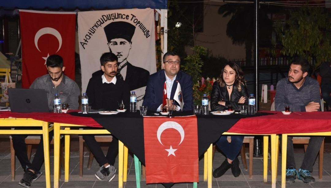 Başkan &Ouml;z, &Ccedil;OM&Uuml; &ouml;ğrencileriyle bir araya geldi