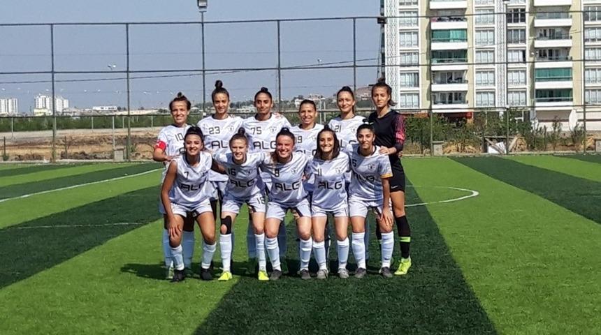 ALG Spor Yedek kaleci ile sahaya &ccedil;ıktı 3 puanı aldı