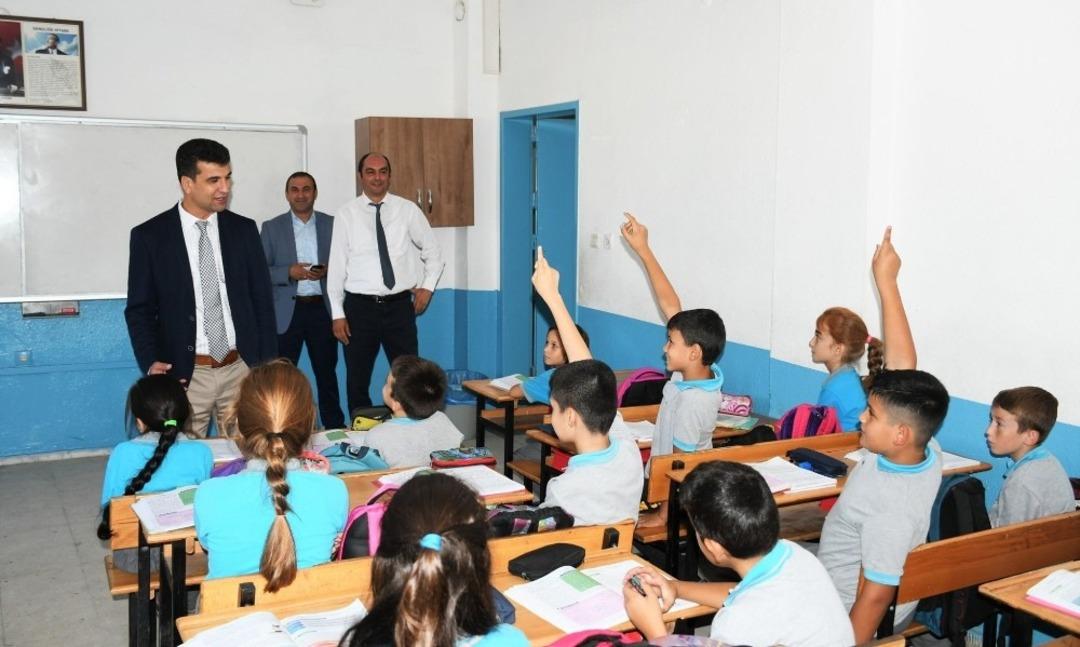 İl&ccedil;e Milli eğitim M&uuml;d&uuml;r&uuml; Bal&rsquo;dan Selimiye Ortaokulu&rsquo;na ziyaret