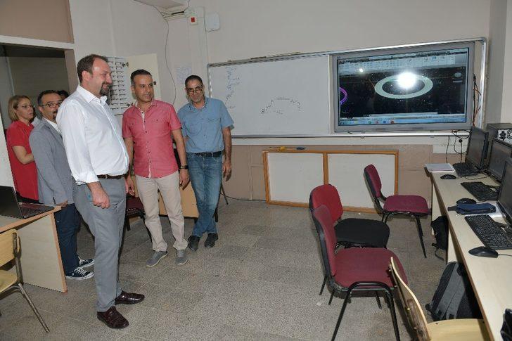 Çiğli’nin banklarını ve çöp konteynerlerini öğrenciler üretecek G2