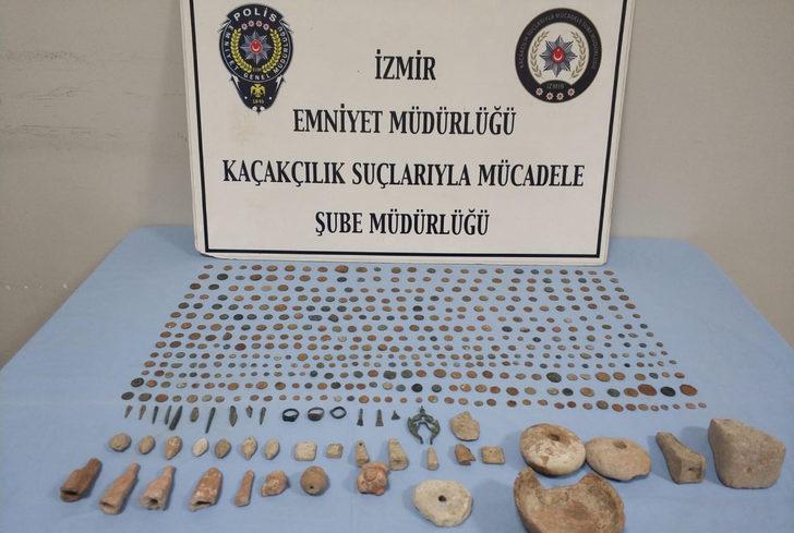 İzmir'de tarihi eser operasyonu! 496 parça ele geçirildi G5