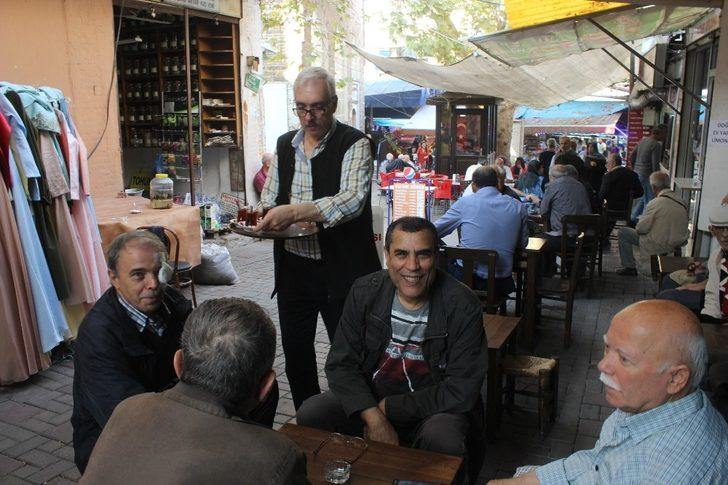 Çay ocağına verdiği isim büyük ilgi görüyor G2