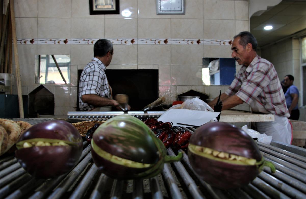 Hem ucuz, hem lezzetli: Tombul Patlıcan Kıynağı