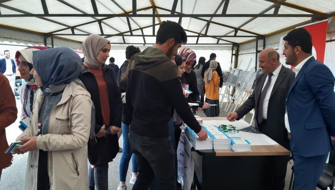 Van B&uuml;y&uuml;kşehir Belediyesinden deprem standı