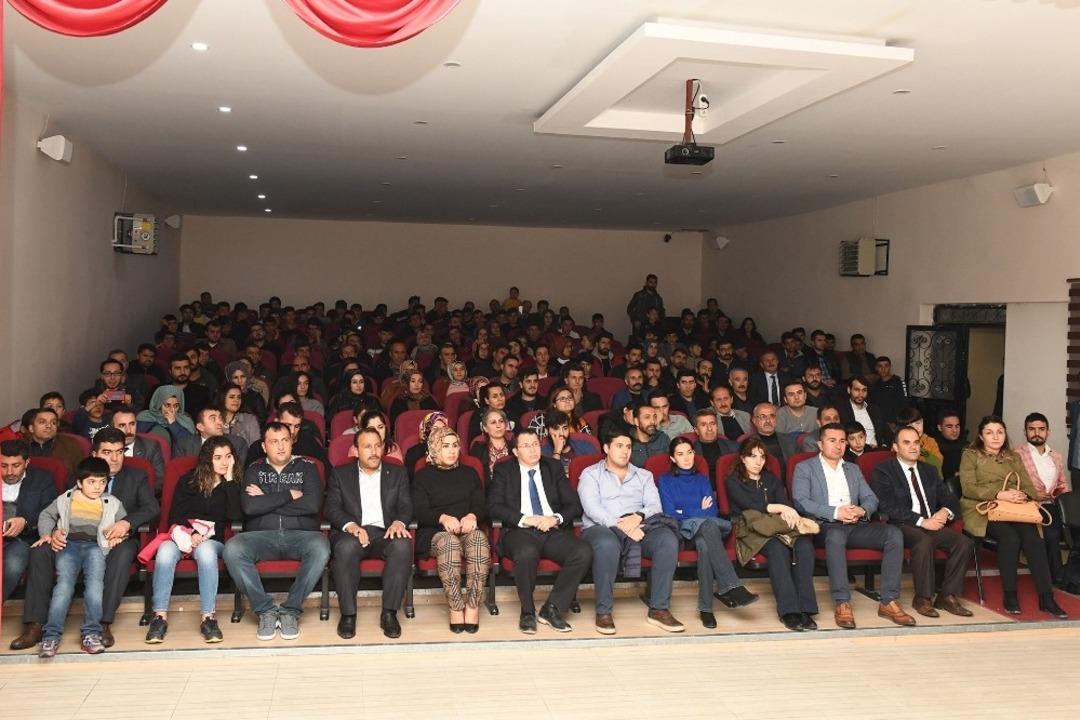 Nokta Tiyatro ekibi &Ccedil;atak&rsquo;ta