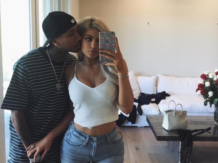 Tyga 30 kadınla denize açıldı G1