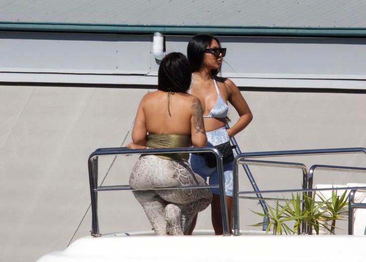 Tyga 30 kadınla denize açıldı G5