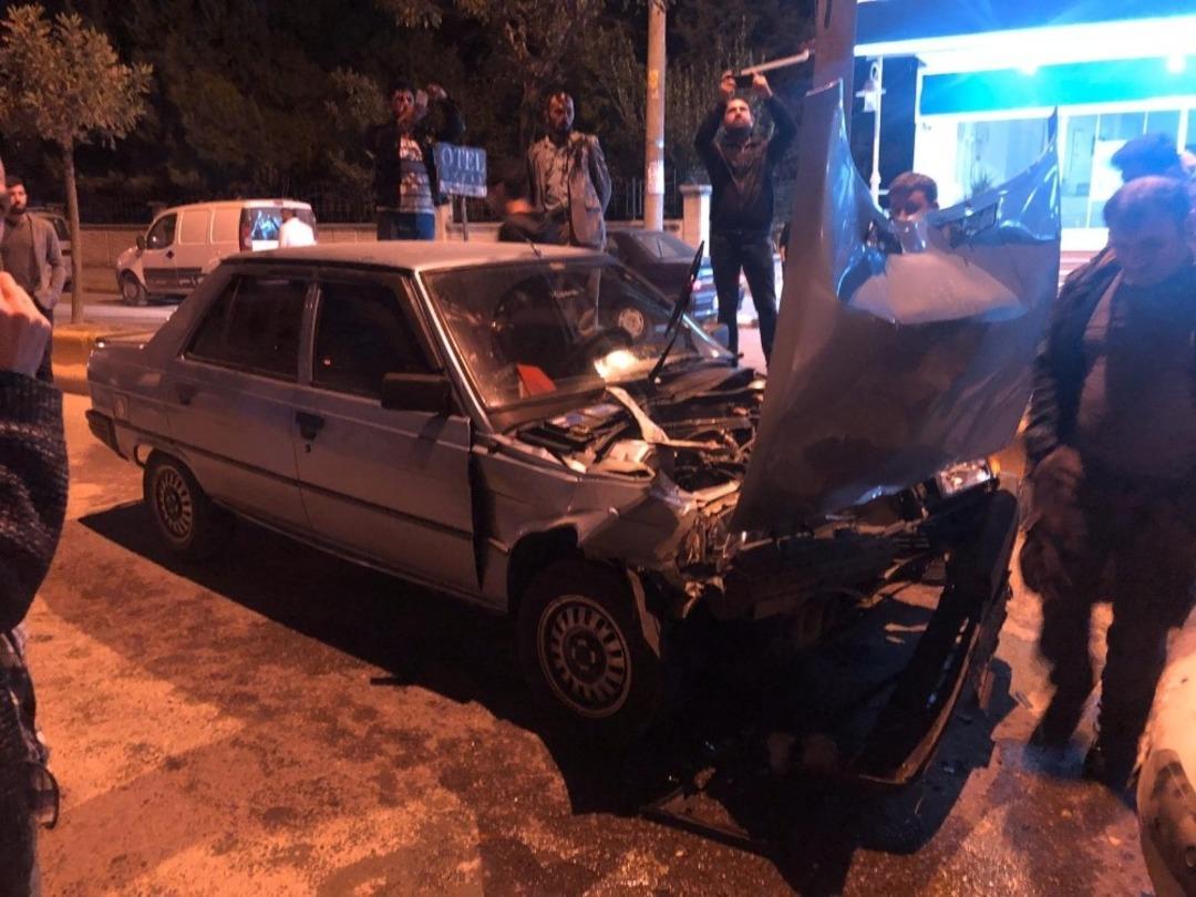 Kaynarca&rsquo;da trafik kazası: 2 yaralı