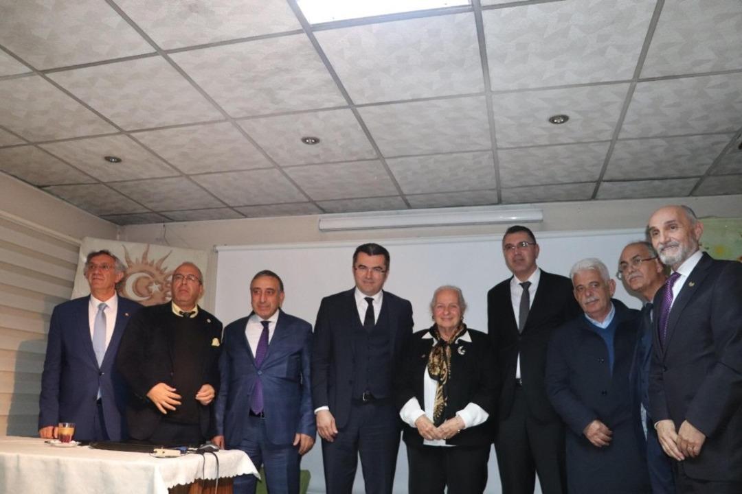 Timsal Karabekir&rsquo;e T&uuml;rk D&uuml;nyası Hizmet &Ouml;d&uuml;l&uuml;