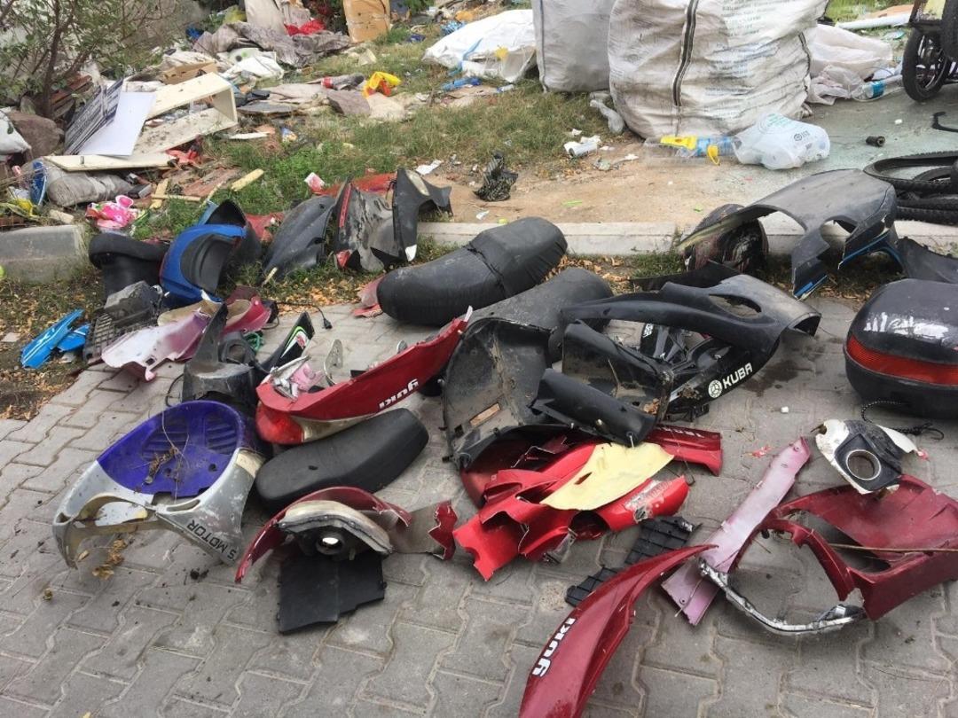 &Ccedil;aldıkları motosikletleri par&ccedil;alara ayıran hırsızlar yakalandı