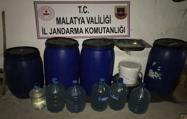 Malatya'da bin litre sahte içkiye 2 gözaltı