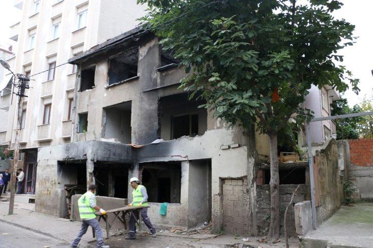 Kartal’da metruk bina yıkıldı G4