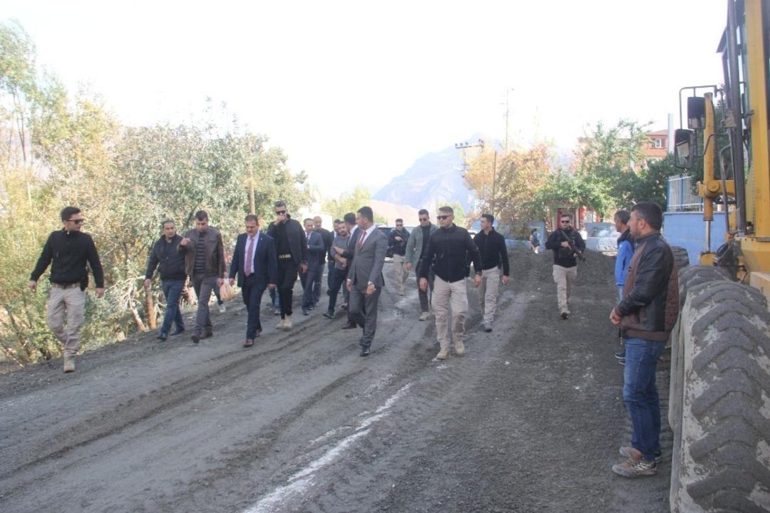 Vali Akbıyık ile Hakkari&rsquo;de değişim d&ouml;n&uuml;ş&uuml;m devam edecek