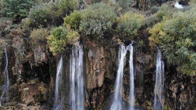 'Anlatılandan çok daha güzel!' Girlevik Şelalesi'ni gören hayran kalıyor