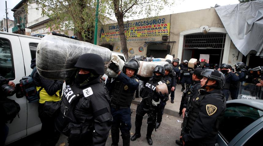 Meksika'da geniş çaplı uyuşturucu operasyonu: 2 buçuk ton marihuana ele geçirildi