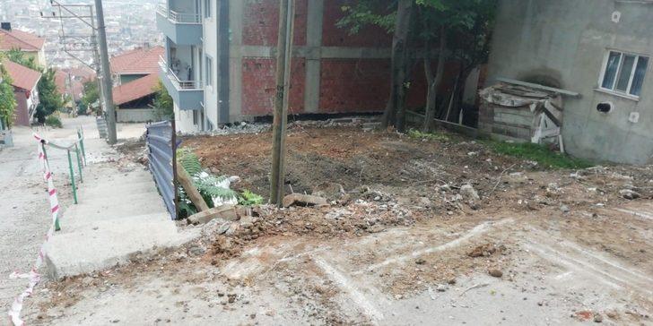 İzmit’te metruk binalar yıkılmaya devam ediyor G1