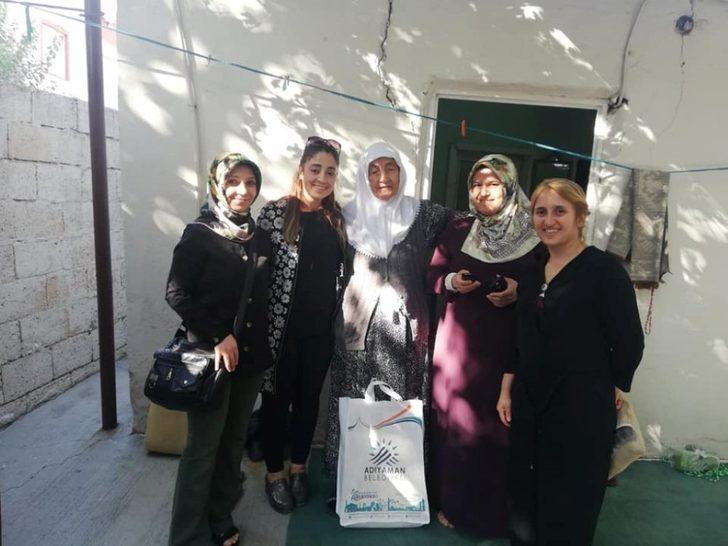 80 yaşındaki Fatma niye doğum günü sürprizi G1