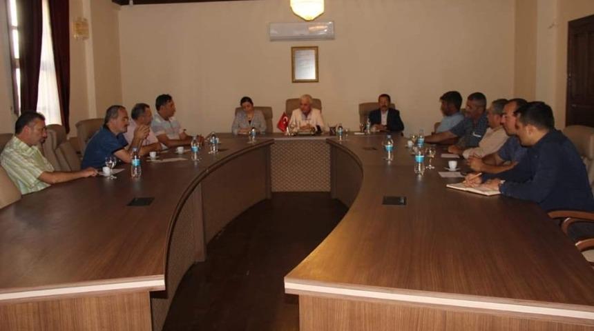 Finike&rsquo;de aylık muhtarlar toplantısı başladı